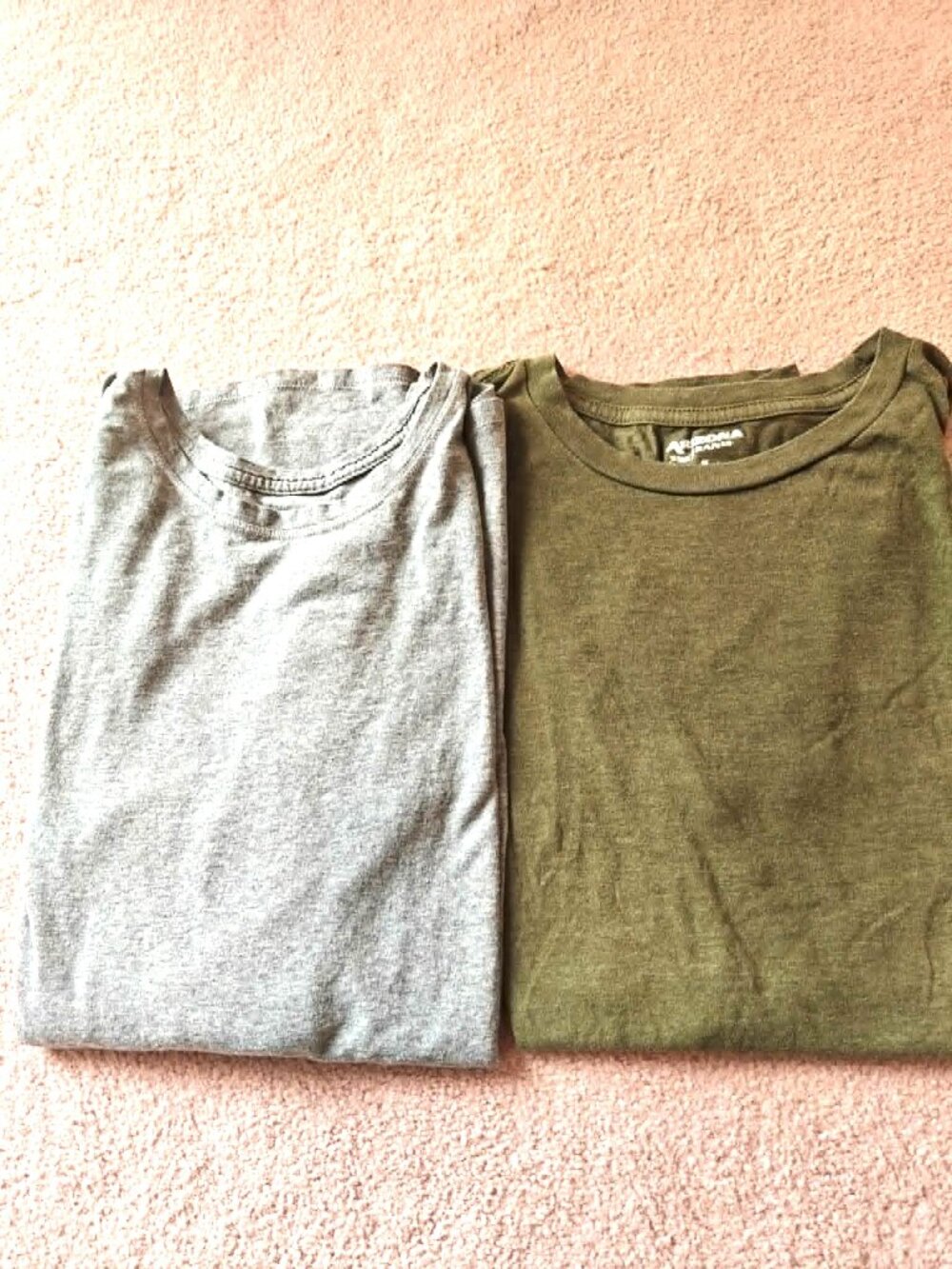 Bundle of 2 tee shirts, size M/L